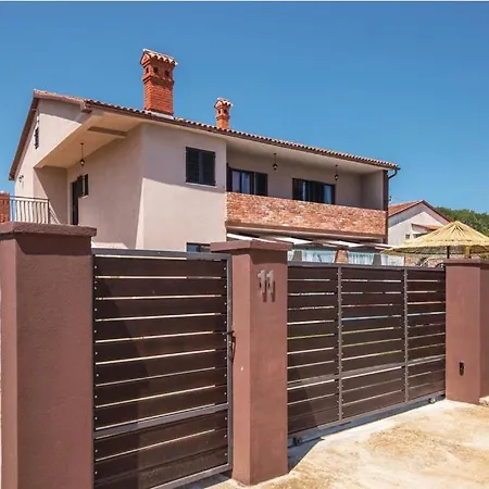 House 1751 بيت للعطل Barban